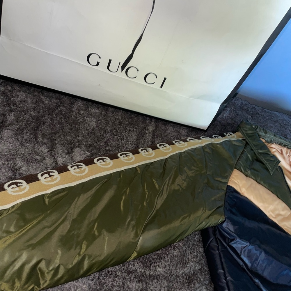 2020 GUCCI Interlocking G Logo Jacket - Men’s Puffer Jacket - Size 46 - Picture 9 of 13